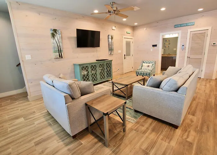 Holiday home Koastal Kabana At Romeo By Youngs Suncoast