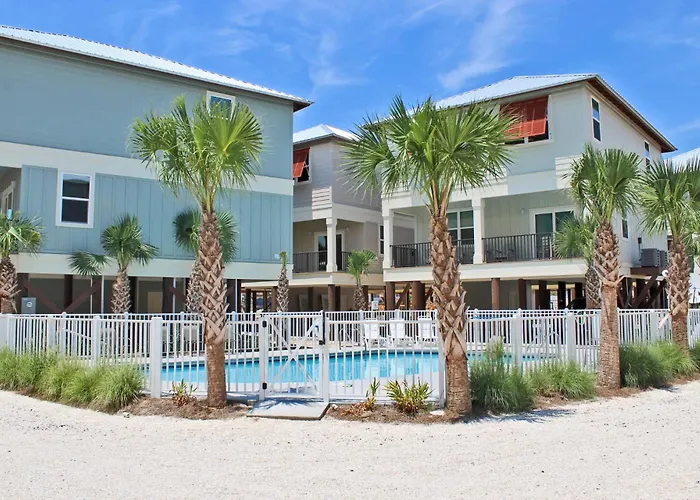 Koastal Kabana At Romeo By Youngs Suncoast Holiday home