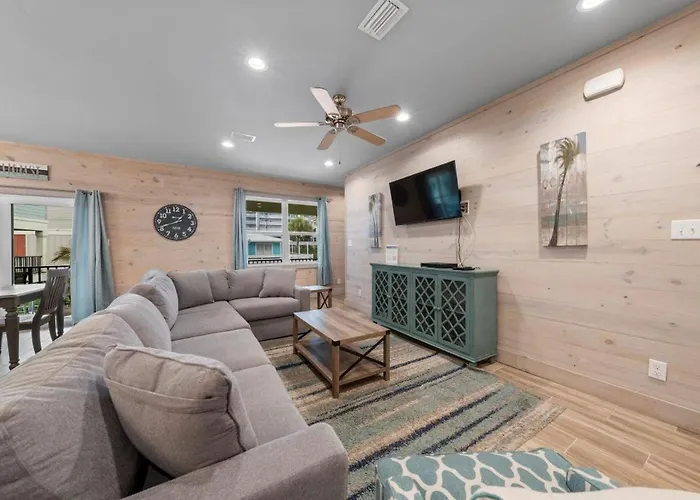 Holiday home Koastal Kabana At Romeo By Youngs Suncoast
